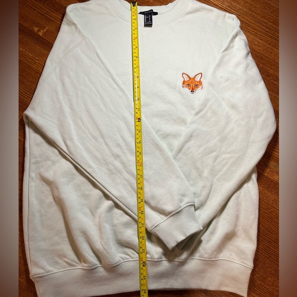 Mint Green Crew Neck W/ Fox embroidery - Picture 7 of 9